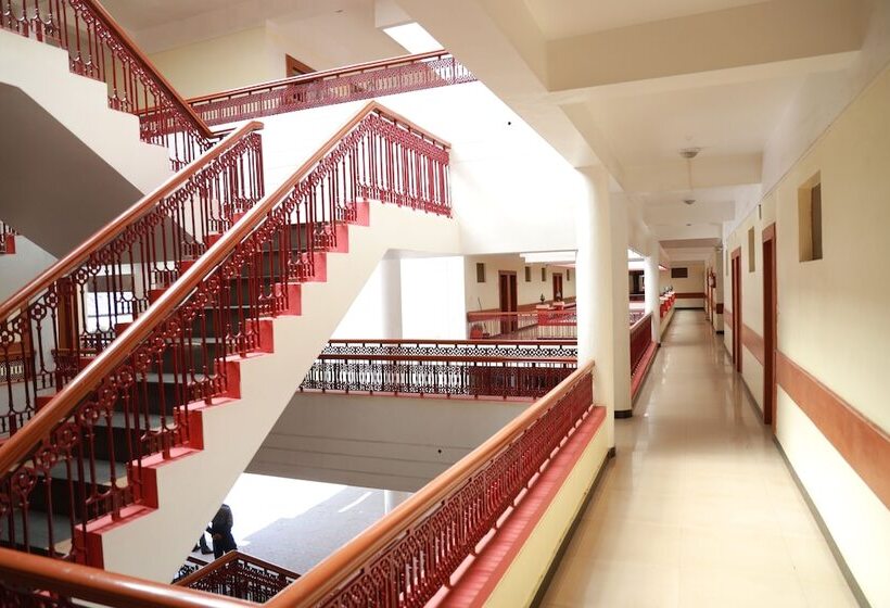 Отель Glanton Manor