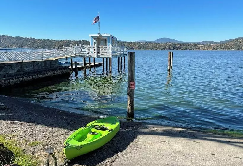 ホテル Omeo Clearlake Oaks