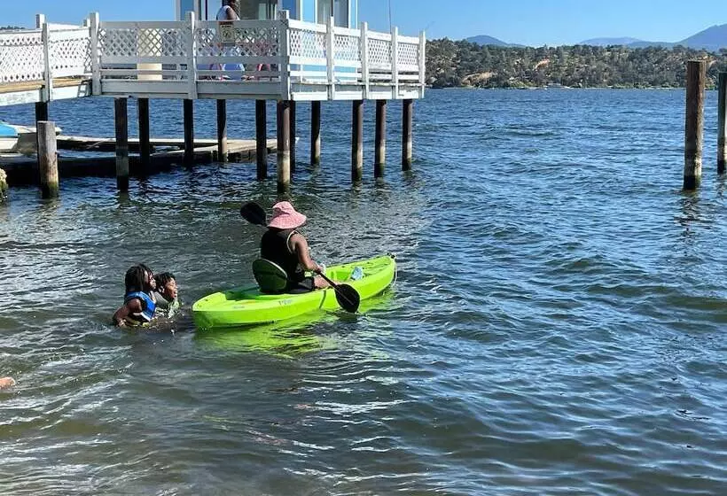 ホテル Omeo Clearlake Oaks