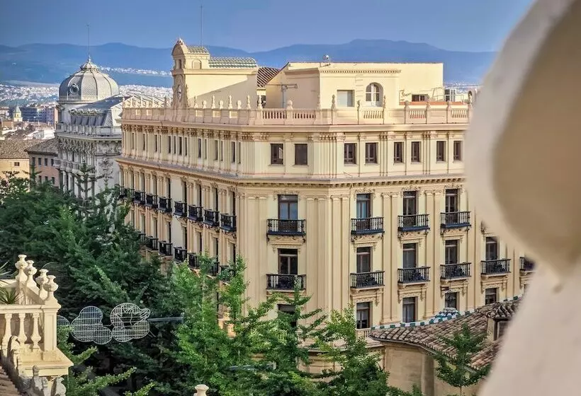 Palacio Gran Vía, A Royal Hideaway