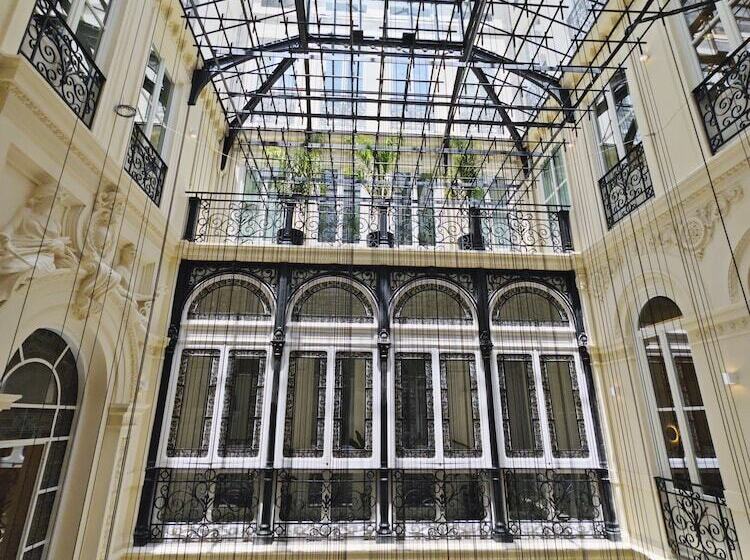 ホテル Palacio Gran Vía, A Royal Hideaway