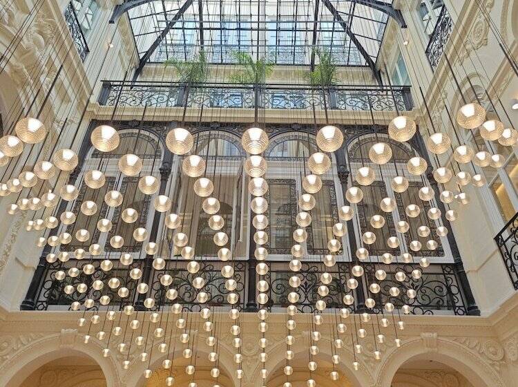 ホテル Palacio Gran Vía, A Royal Hideaway