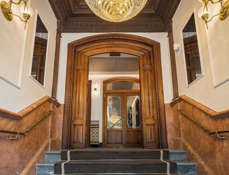 ホテル Palacio Gran Vía, A Royal Hideaway
