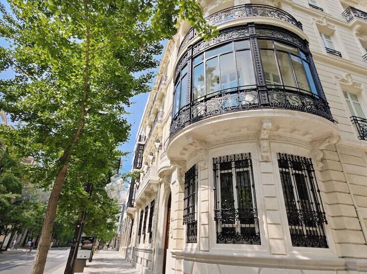 ホテル Palacio Gran Vía, A Royal Hideaway