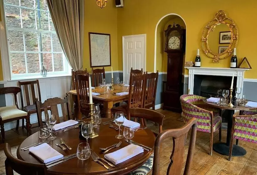 Hotelli The Bank House