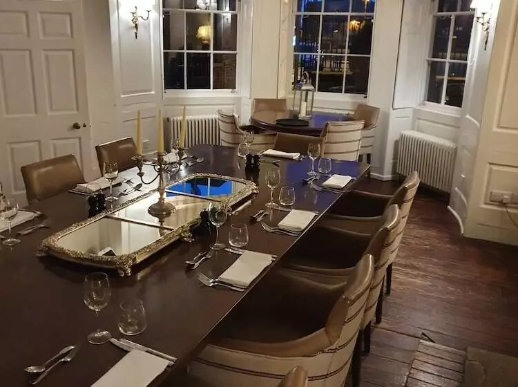 Hotelli The Bank House