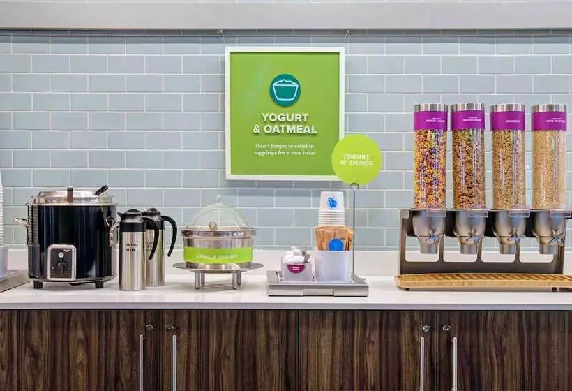 Hotelli Tru By Hilton Toronto Airport West