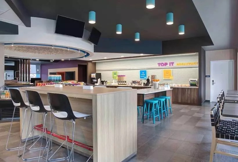 Hotelli Tru By Hilton Toronto Airport West