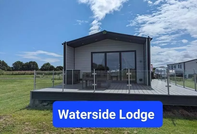 Hotelli Waterside Lodge   Dog Friendly, Sutton On Sea