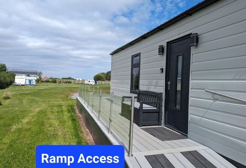 호텔 Waterside Lodge Dog Friendly, Sutton On Sea