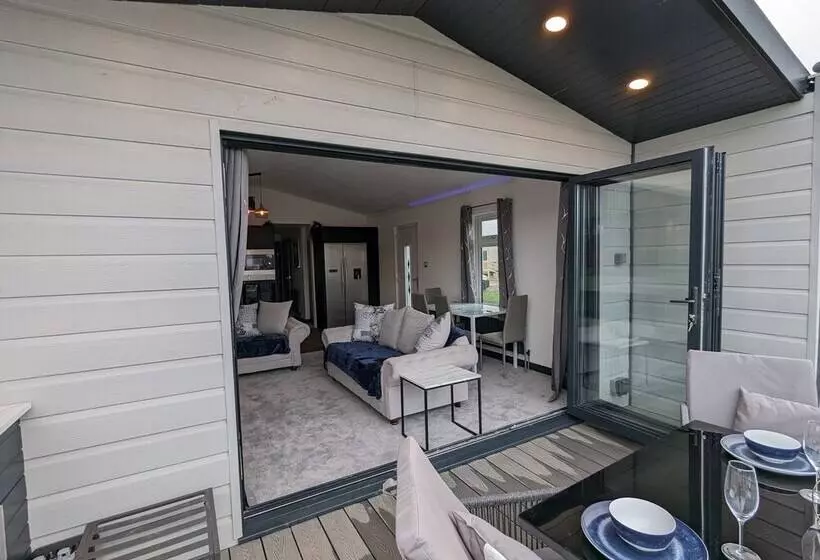 Hotelli Waterside Lodge   Dog Friendly, Sutton On Sea