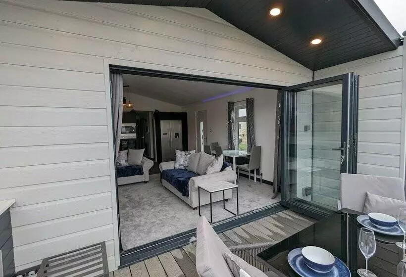 Hotelli Waterside Lodge   Dog Friendly, Sutton On Sea