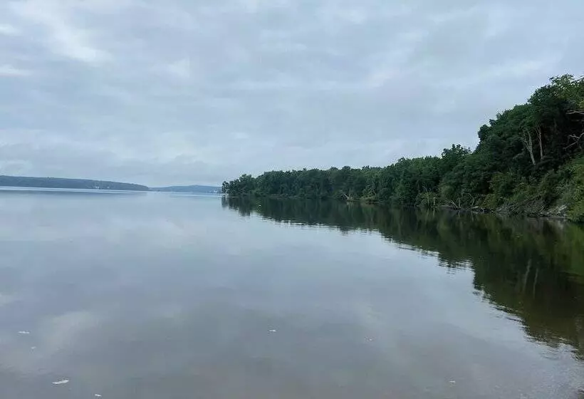 Hudson Valley 9w Motel