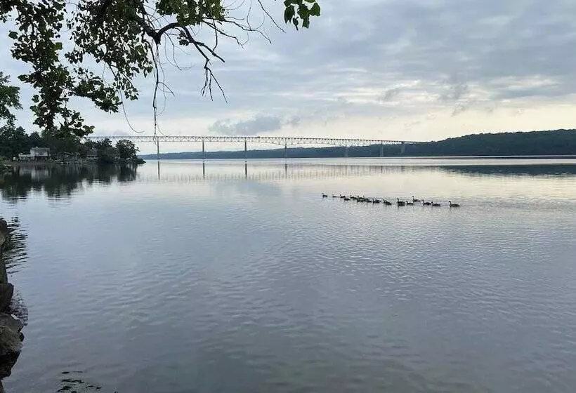 Hudson Valley 9w Motel