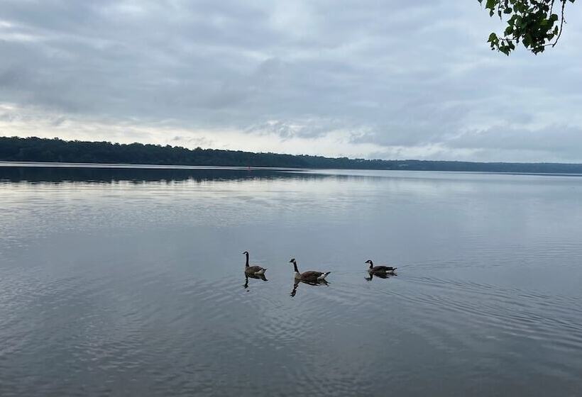 Hudson Valley 9w Motel