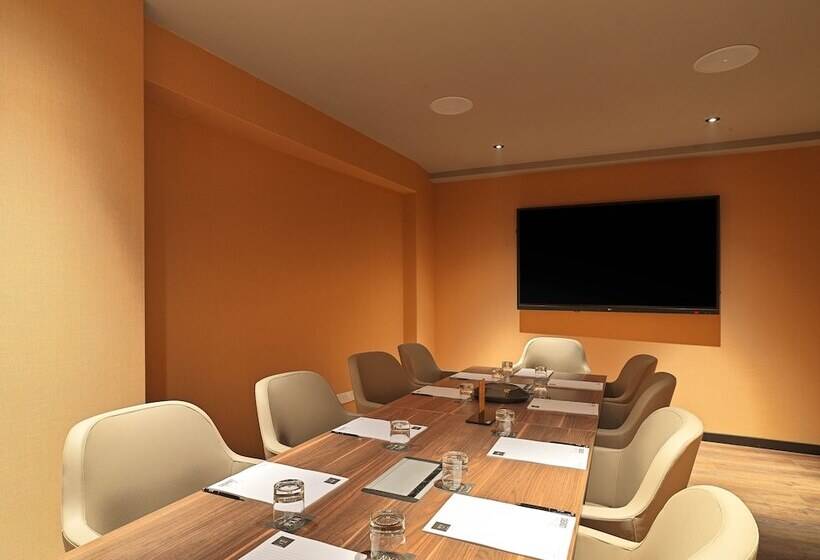 Nyx Hotel Limassol By Leonardo Hotels