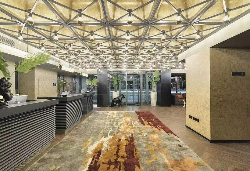 Nyx Hotel Limassol By Leonardo Hotels