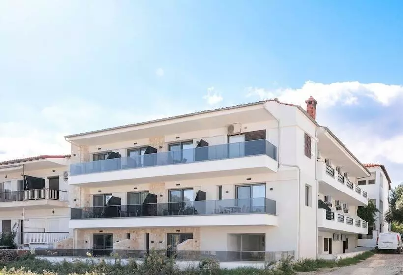 Majatalo Amalthia Luxury Suites