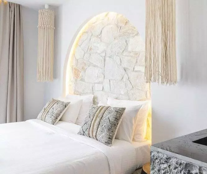 Majatalo Amalthia Luxury Suites