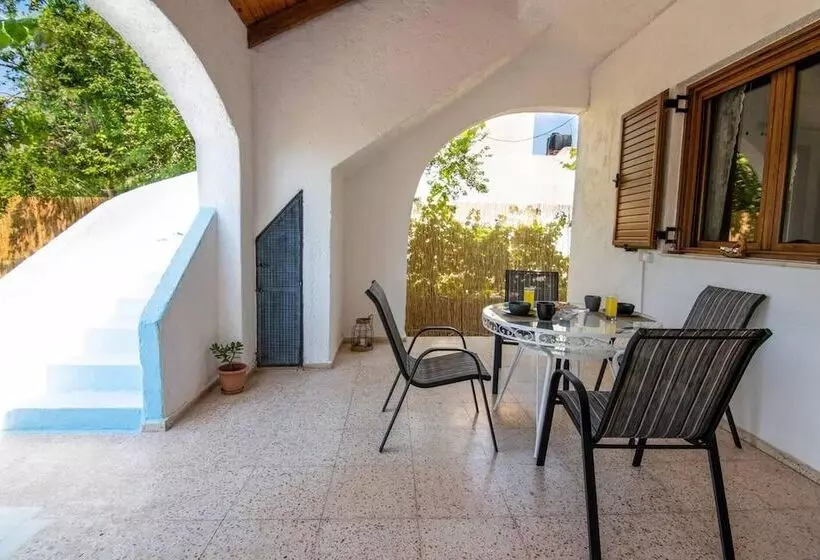 レジデンス Avdou Village House With Pool