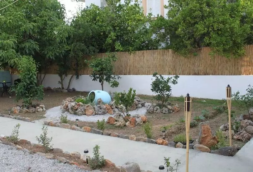 レジデンス Avdou Village House With Pool