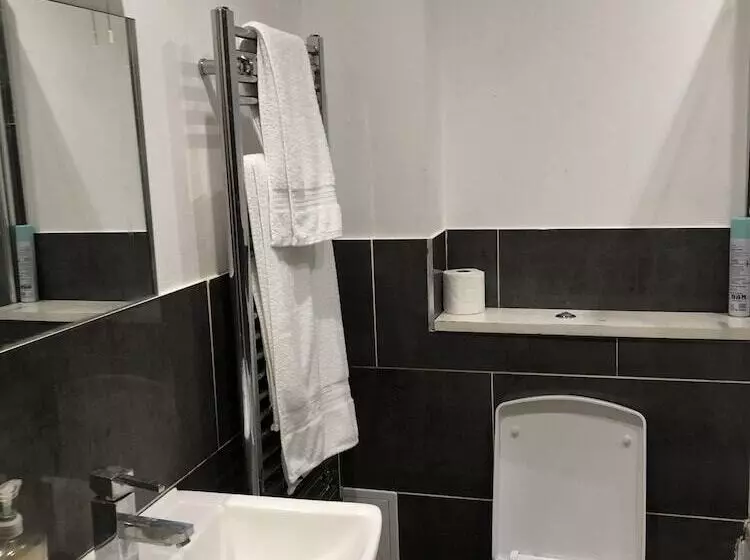 דירת נופש Captivating 1 Bed Apartment In Southampton