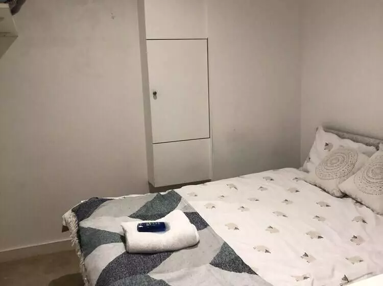 דירת נופש Captivating 1 Bed Apartment In Southampton