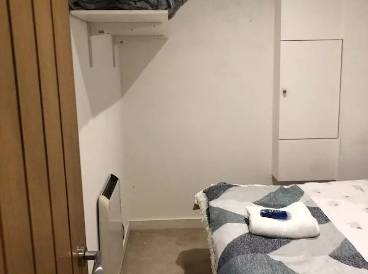 דירת נופש Captivating 1 Bed Apartment In Southampton