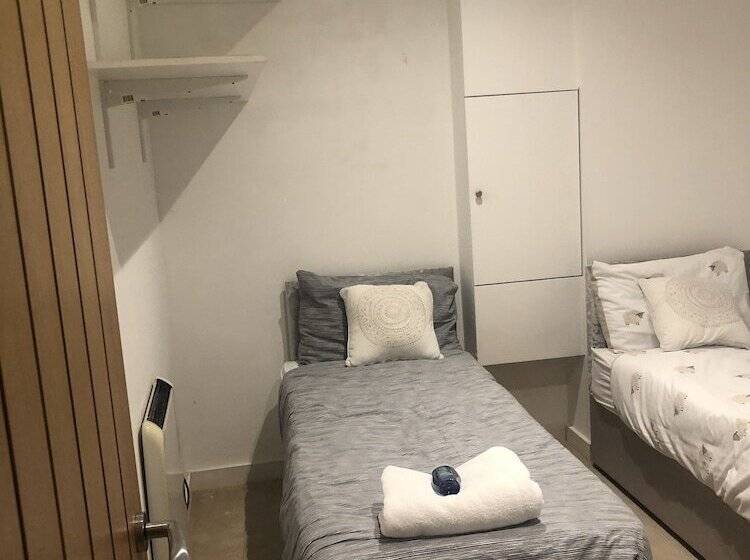 إقامة Captivating 1 Bed Apartment In Southampton