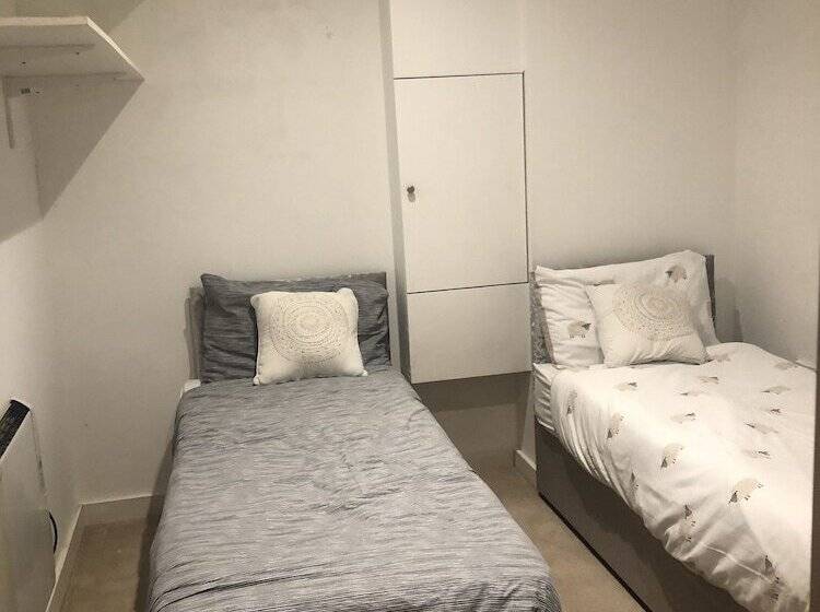 إقامة Captivating 1 Bed Apartment In Southampton