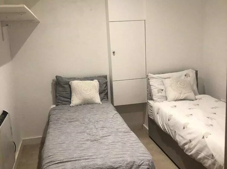 דירת נופש Captivating 1 Bed Apartment In Southampton