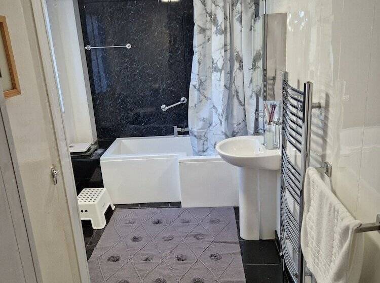 إقامة Chester Le Street S Diamond 3 Bed House