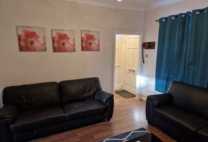 إقامة Chester Le Street S Diamond 3 Bed House