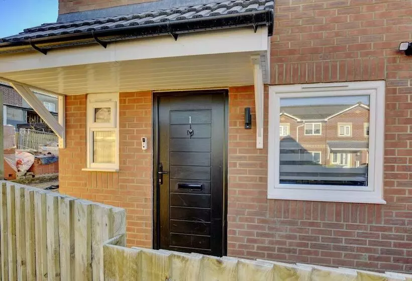 レジデンス Modern 2br House & Private Parking & Kid Friendly