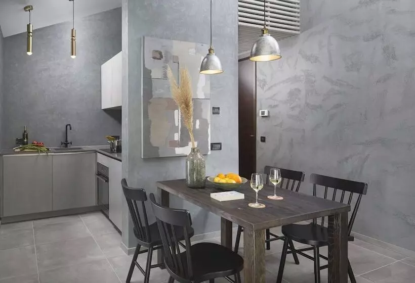 レジデンス Remarkable 2 Bed House In Zrenj