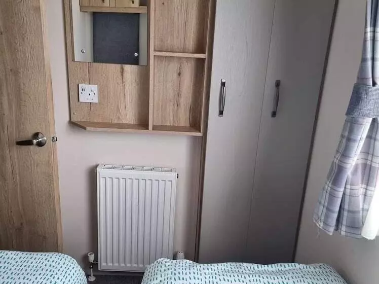 Stunning 2 Bed Caravan In Prestatyn Dog Friendly