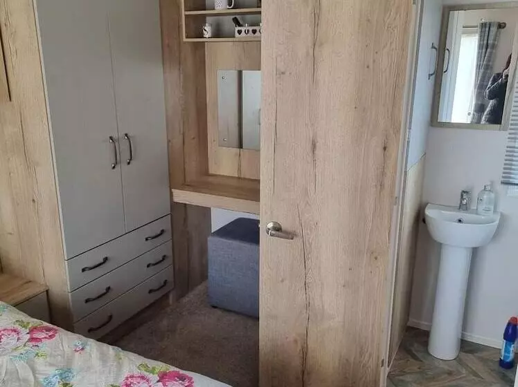 Stunning 2 Bed Caravan In Prestatyn Dog Friendly