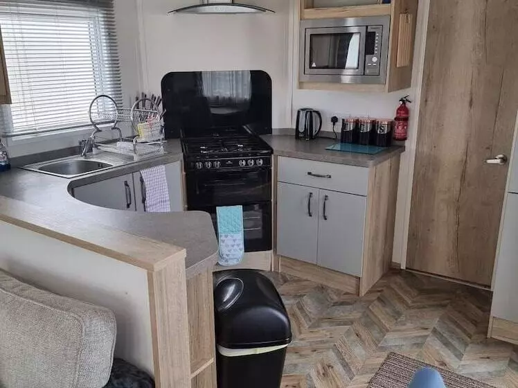 Stunning 2 Bed Caravan In Prestatyn Dog Friendly