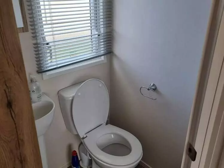 Stunning 2 Bed Caravan In Prestatyn Dog Friendly