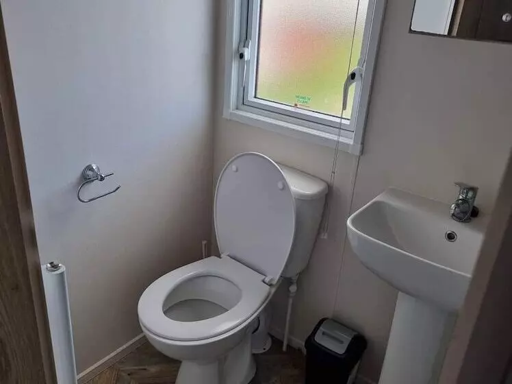 Stunning 2 Bed Caravan In Prestatyn Dog Friendly