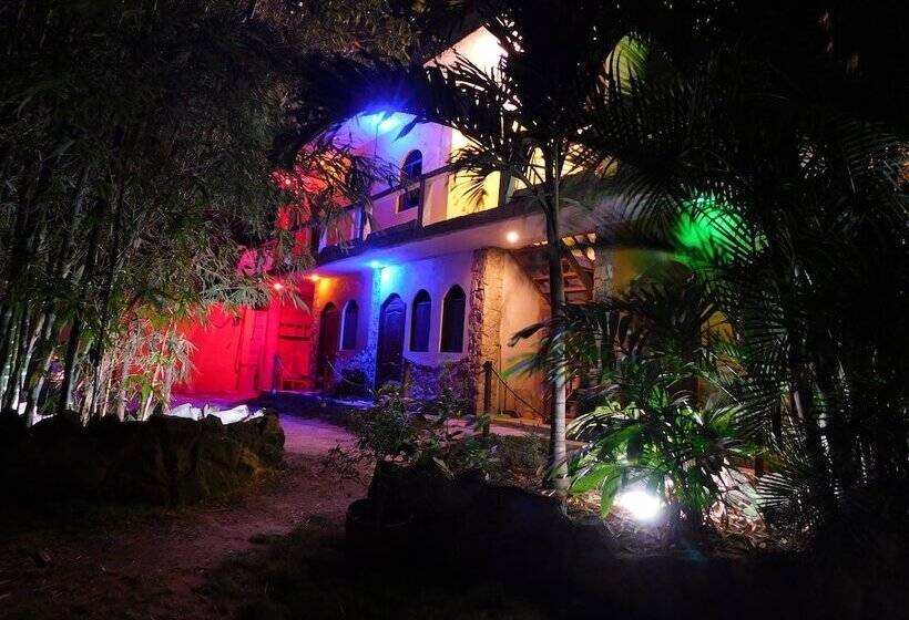 Szálló Hostal Maxima