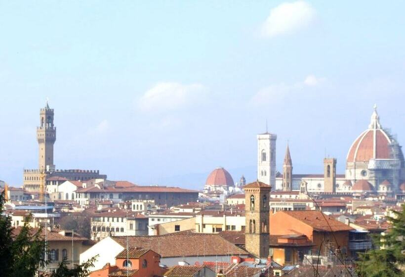 Amazing Cottage In S. Donato In Collina With Shared Pool