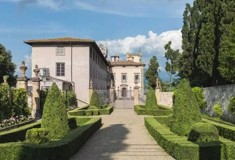 Amazing Cottage In S. Donato In Collina With Shared Pool