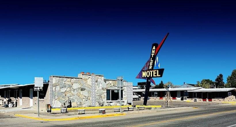 Antler Motel