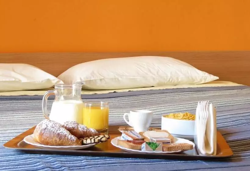 تختخواب و صبحانه Mammasisi