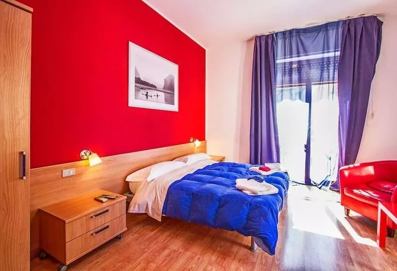 تختخواب و صبحانه Mammasisi