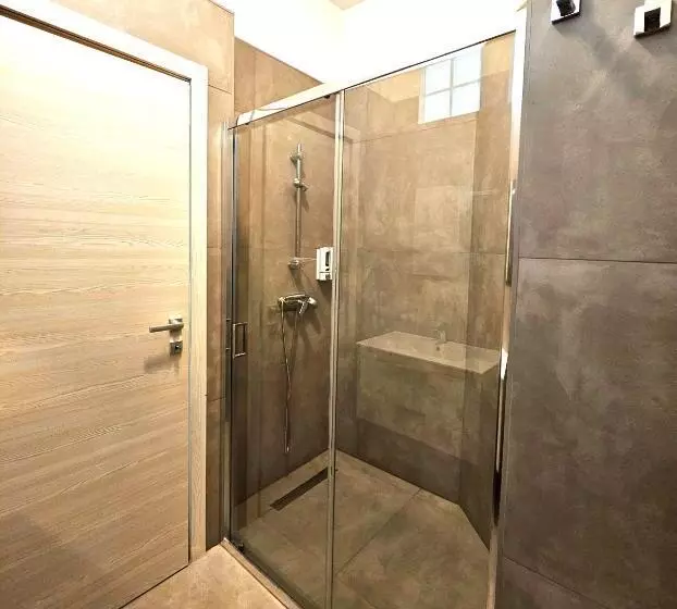 تختخواب و صبحانه Mammasisi