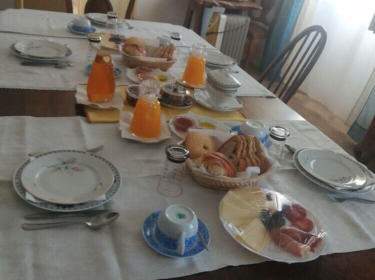 مبيت وإفطار Pias Guesthouse