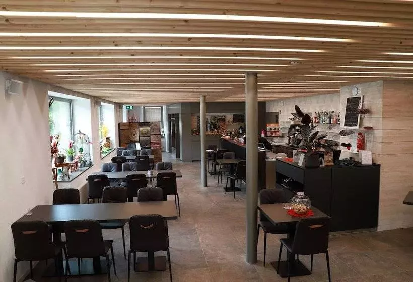 Hostelli L Auberge De Noiraigue