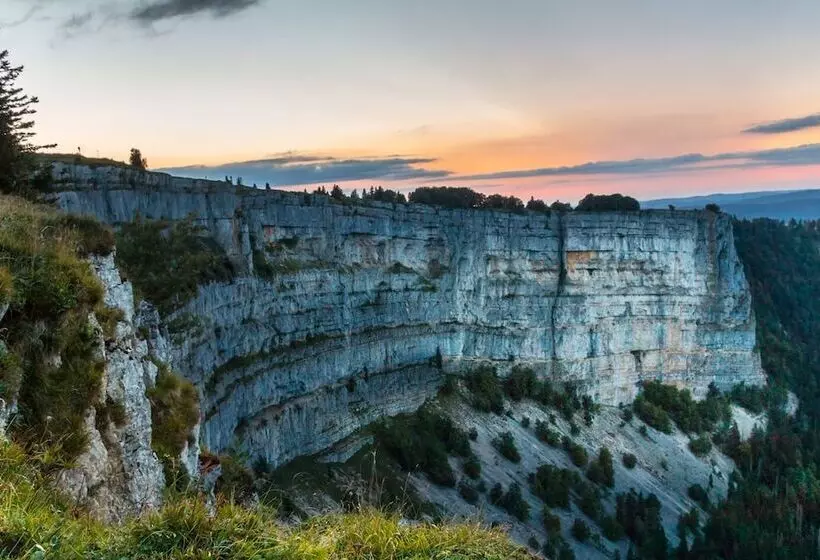 Hostelli L Auberge De Noiraigue